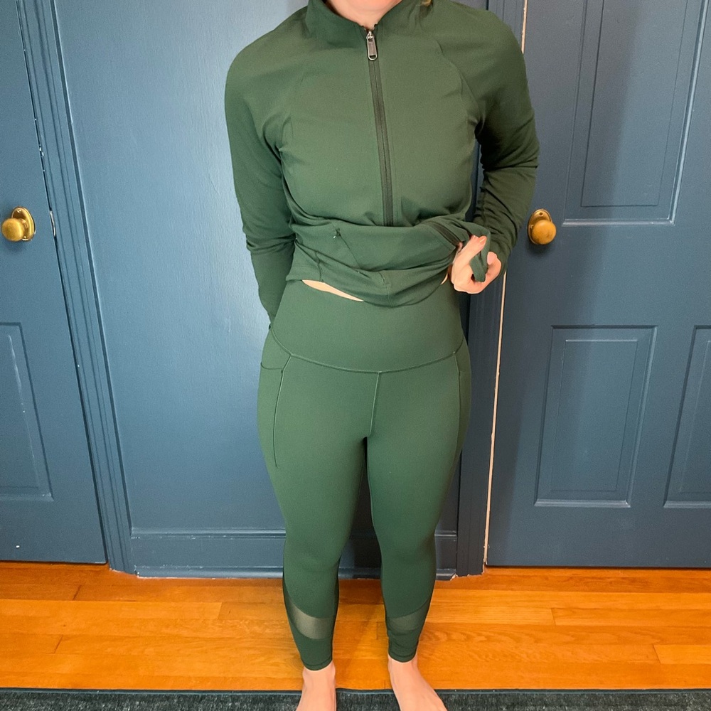 Athleta Forest Green 7/8 High-Rise Leggings with Mesh Panels (Size M)